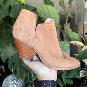 LOVELY MAUVE BOOTIES.